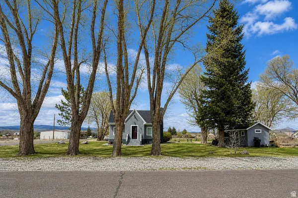 $410,000 | 296 West 300 S Street, Loa, UT 84747