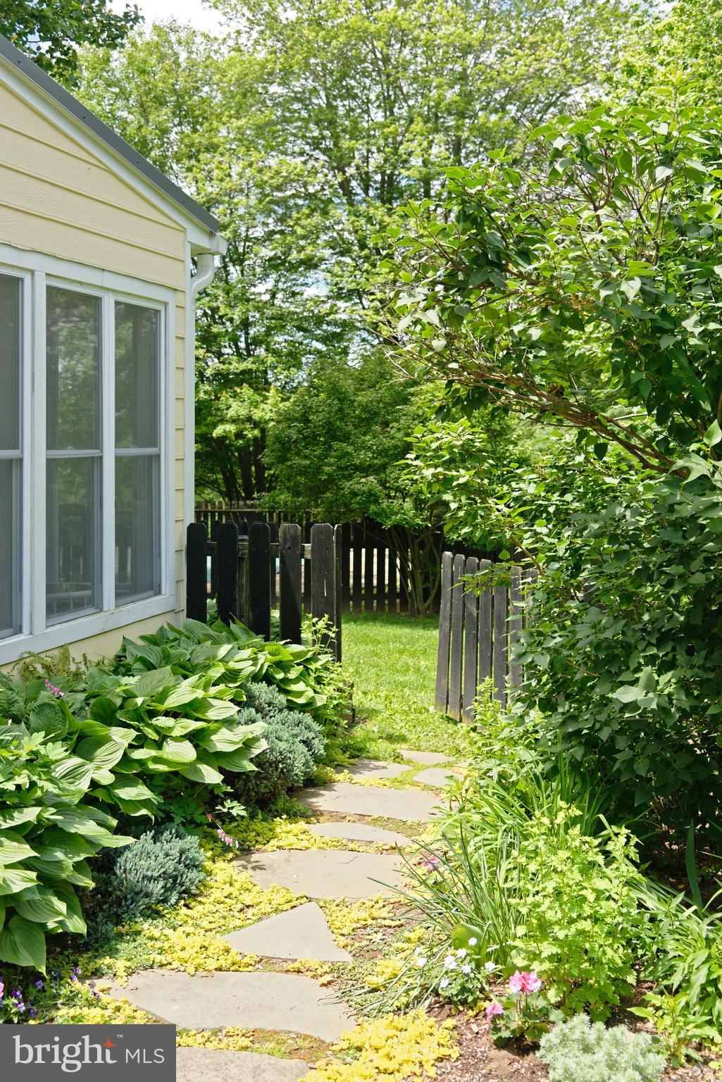 23413 Dover Road Middleburg, VA 20117 - Photo 47 of 73 Walkway to fenced back yard area