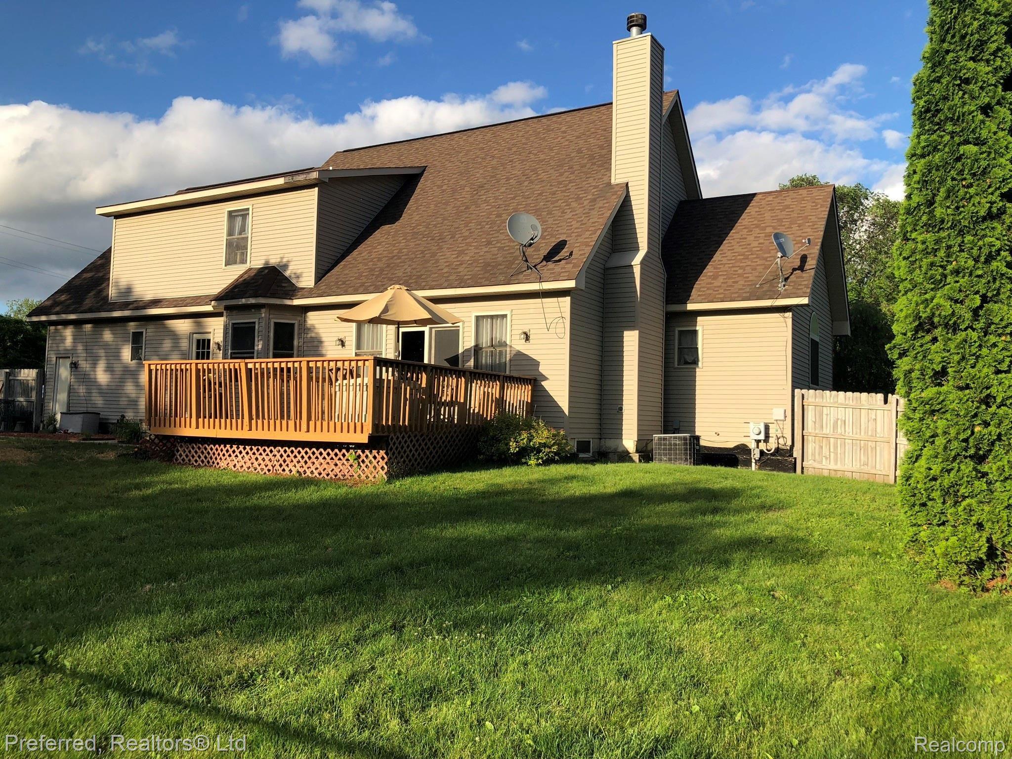 23080 Merriman Road New Boston, MI 48164 - Photo 2 of 52 A5205F86-7488-4429-A934-4AB424721E84.jpeg