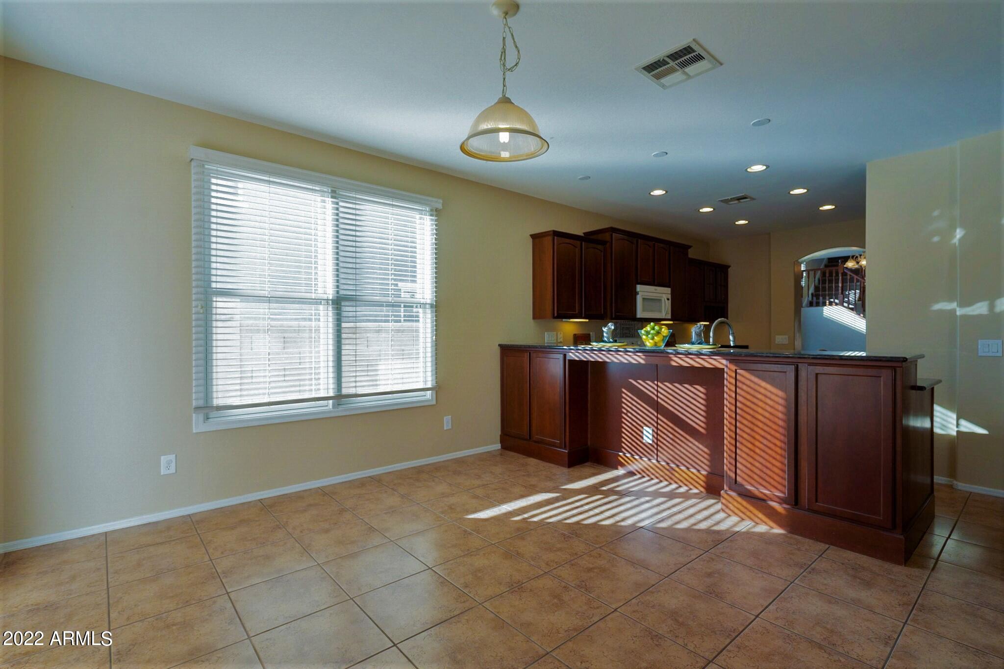 2323 Grenadine Road Phoenix, AZ 85040 - Photo 12 of 31 Grenadine-16 (2)
