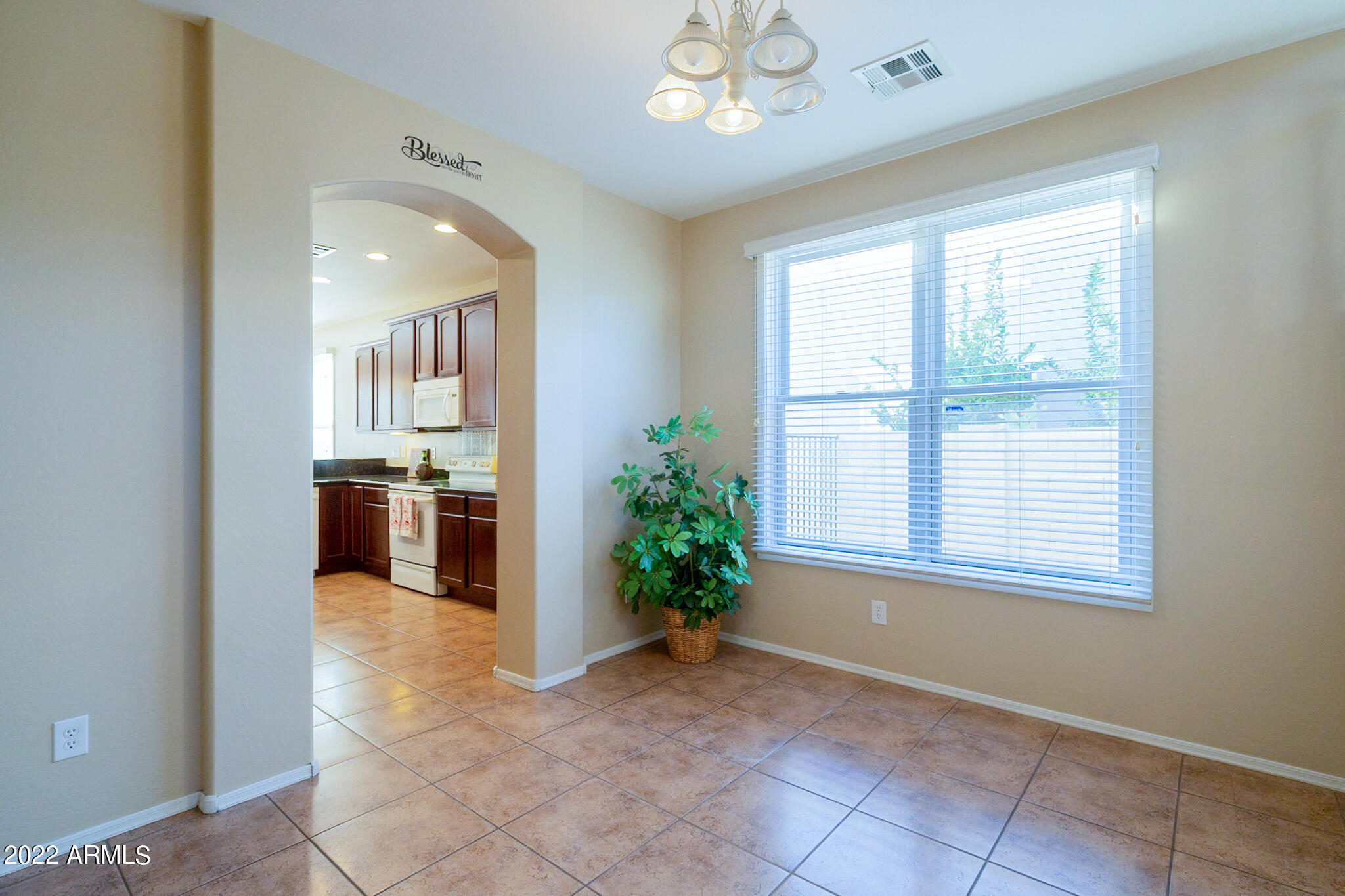 2323 Grenadine Road Phoenix, AZ 85040 - Photo 8 of 31 Grenadine-28