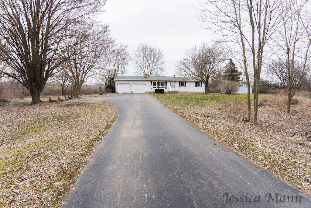 11176 Heights Ravenna Road Ravenna, MI 49451 - Photo 2 of 42 DSC09138