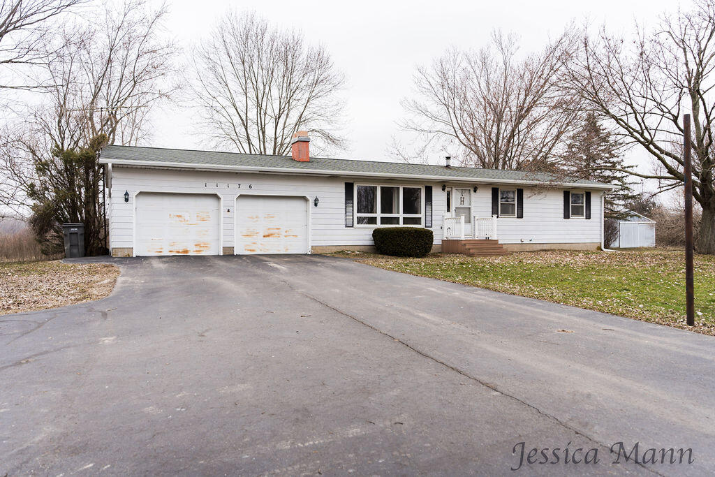 11176 Heights Ravenna Road Ravenna, MI 49451 - Photo 3 of 42 DSC09139