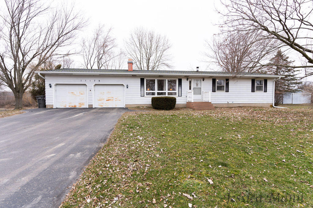 11176 Heights Ravenna Road Ravenna, MI 49451 - Photo 4 of 42 DSC09143