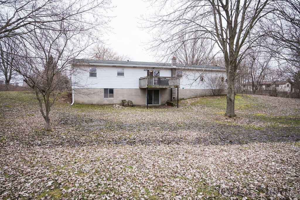 11176 Heights Ravenna Road Ravenna, MI 49451 - Photo 8 of 42 DSC09147