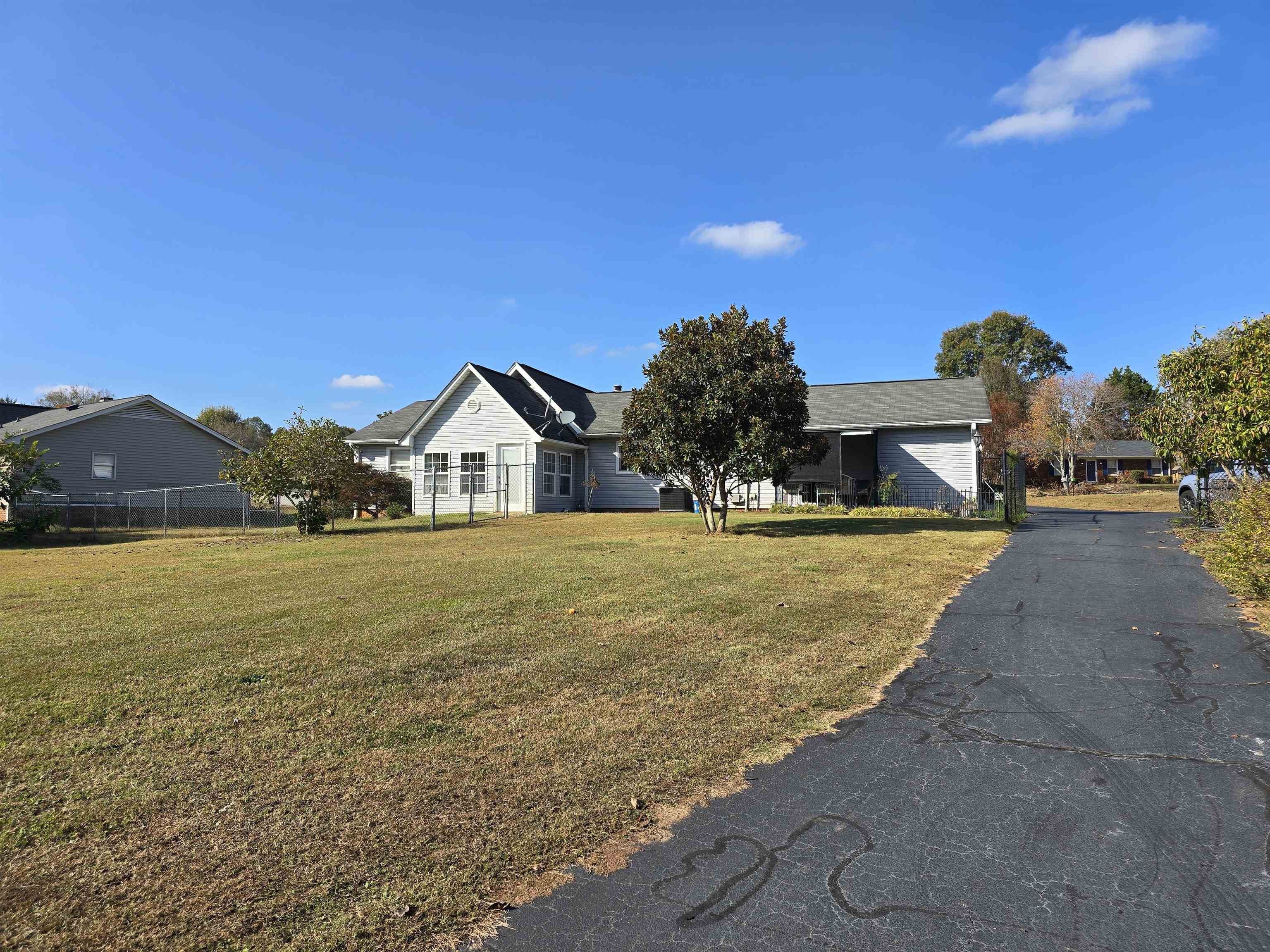 222 Green Ridge Drive Moore, SC 29369 - Photo 6 of 42 Gallery Image 6