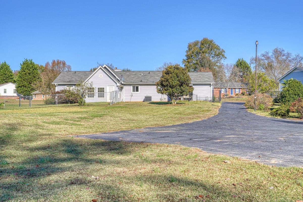 222 Green Ridge Drive Moore, SC 29369 - Photo 10 of 42 Gallery Image 10