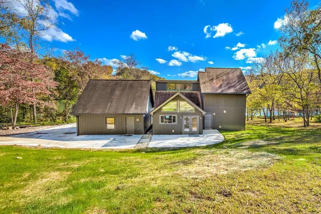 $750,000 | 408 Lakecrest Drive, Harriman, TN 37748