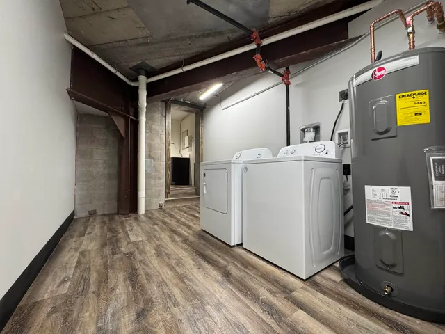 $1,195 | 219 South Badger Avenue, Appleton, WI 54914