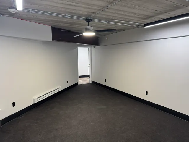 $1,195 | 219 South Badger Avenue, Appleton, WI 54914