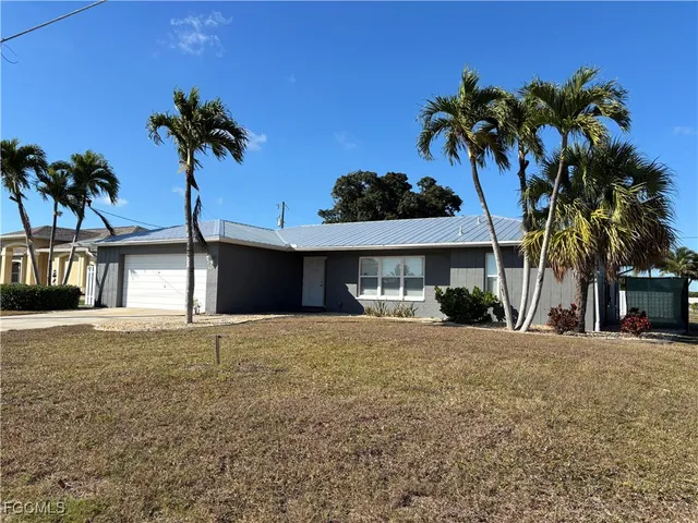 $349,900 | 4472 Coronado Parkway, Cape Coral, FL 33904