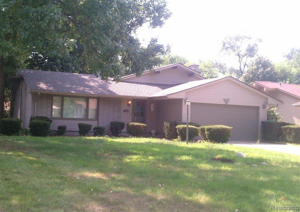 24010 Rockingham Street Southfield, MI 48033 - Photo 1 of 7 7090072740 Front view.jpg