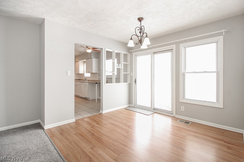 1707 Lander Road Cleveland, OH 44124 - Photo 7 of 27