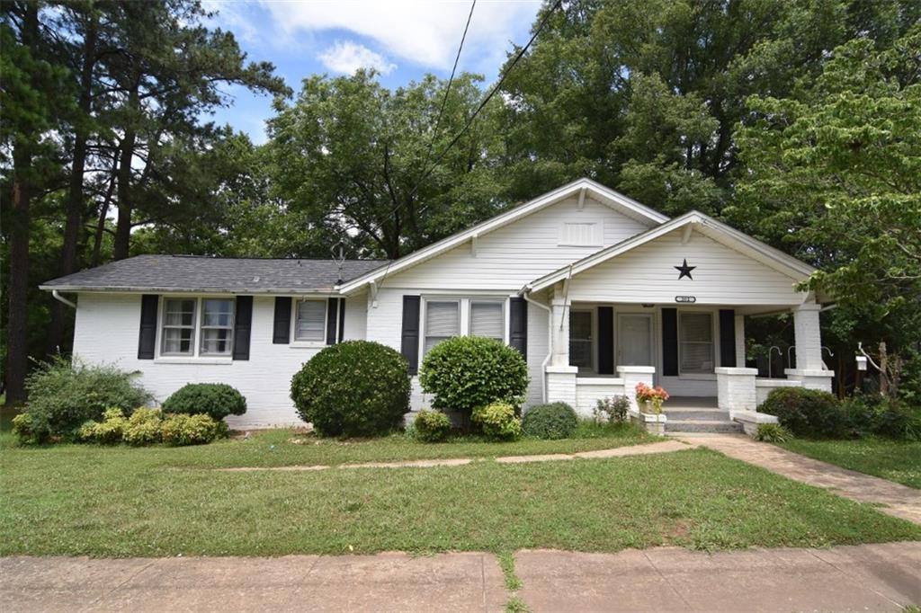 202 6th Street Southwest Conover, NC 28613 - Photo 1 of 22 Gallery Image 1