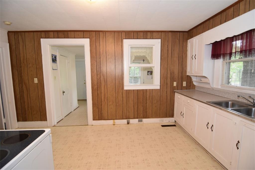 202 6th Street Southwest Conover, NC 28613 - Photo 9 of 22 Gallery Image 9