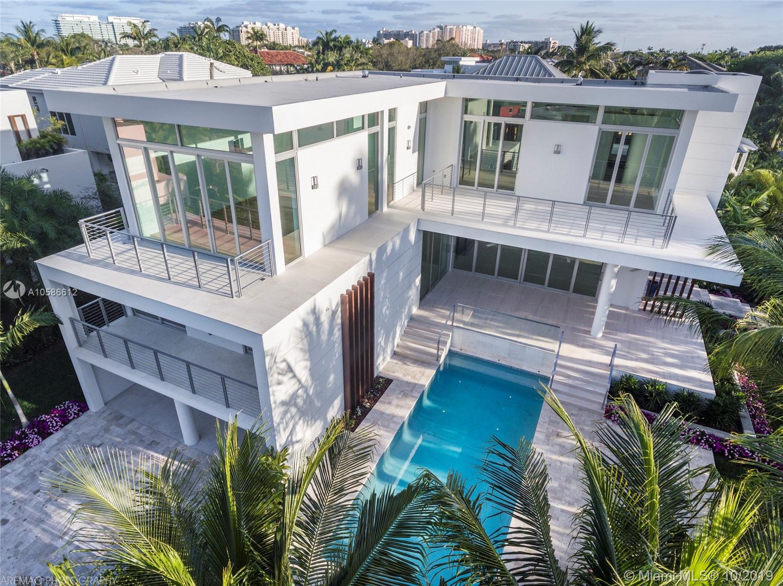 235 Ridgewood Road Key Biscayne, FL 33149 - Photo 12 of 34