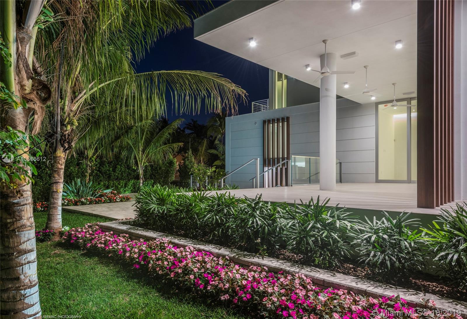 235 Ridgewood Road Key Biscayne, FL 33149 - Photo 14 of 34