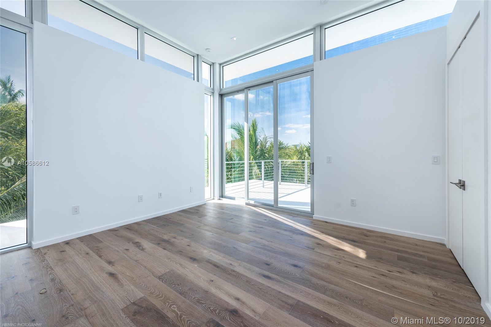 235 Ridgewood Road Key Biscayne, FL 33149 - Photo 23 of 34
