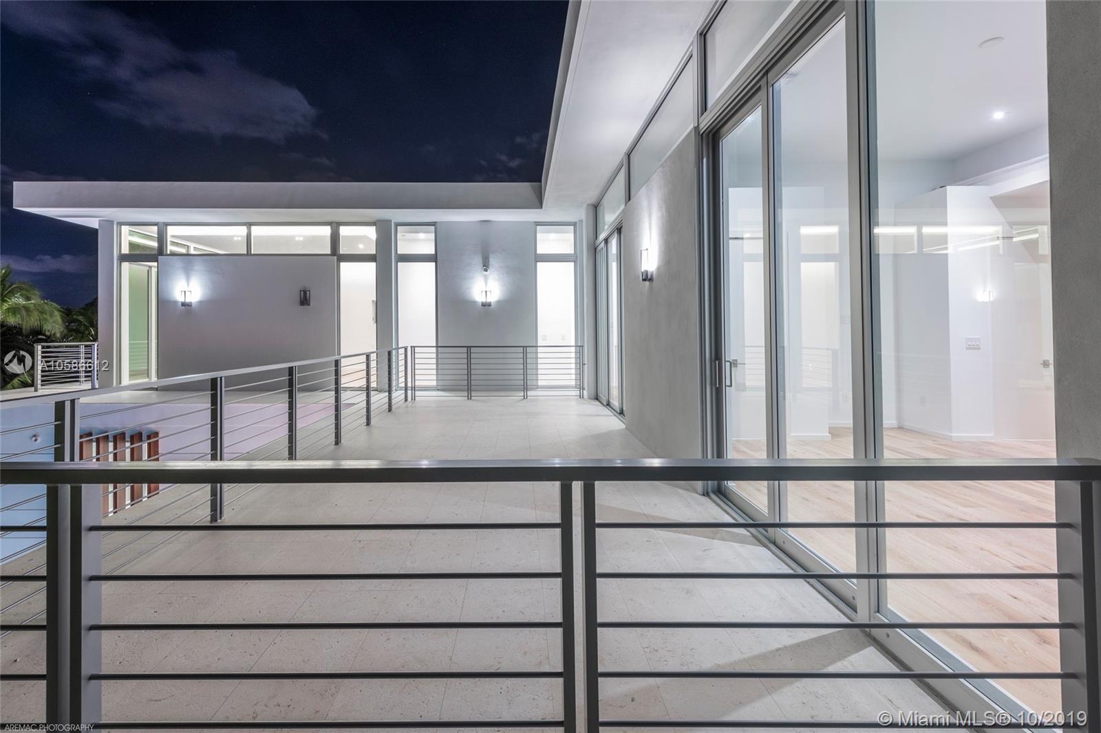 235 Ridgewood Road Key Biscayne, FL 33149 - Photo 26 of 34