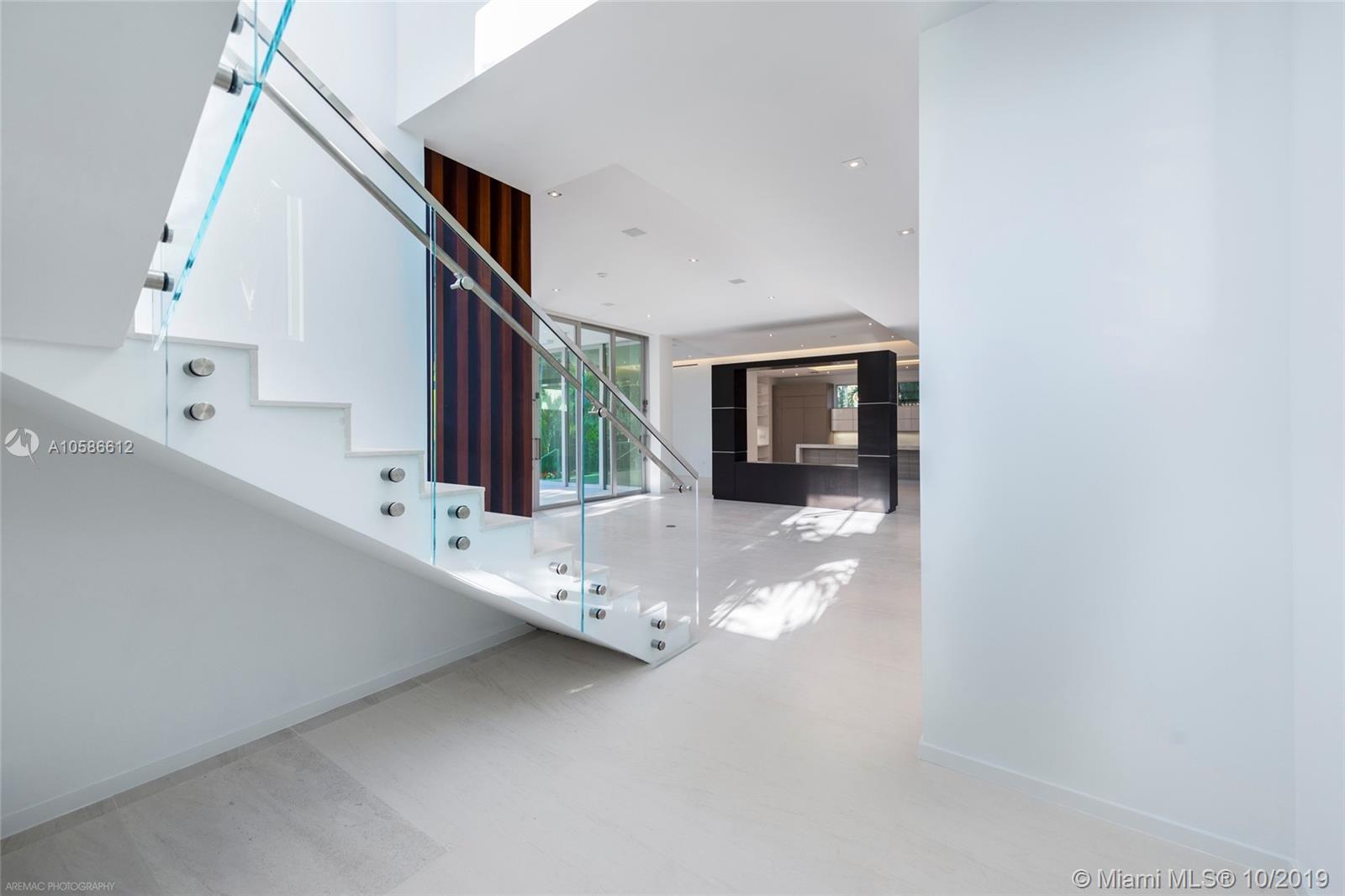 235 Ridgewood Road Key Biscayne, FL 33149 - Photo 8 of 34