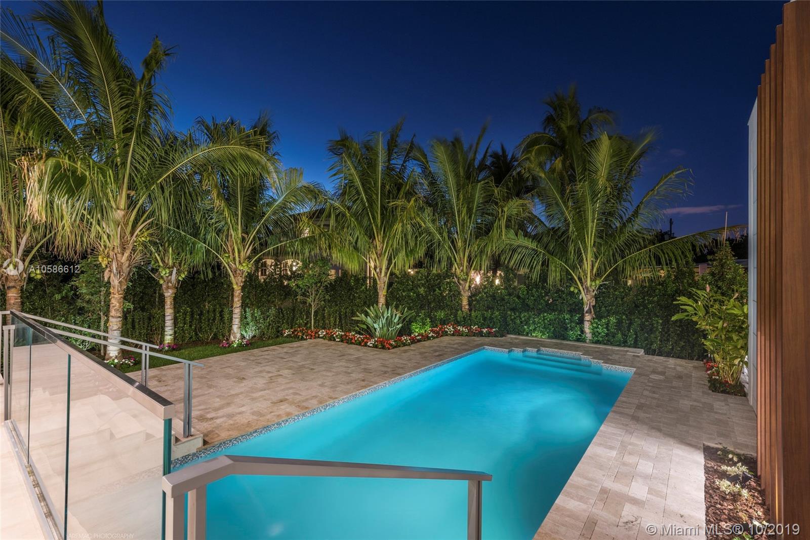 235 Ridgewood Road Key Biscayne, FL 33149 - Photo 10 of 34