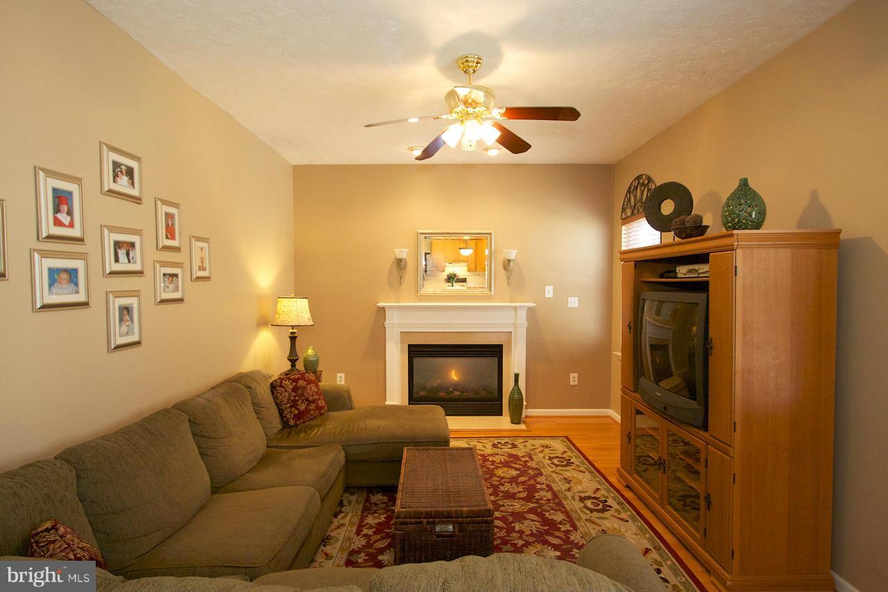 3216 Peverly Run Road Abingdon, MD 21009 - Photo 11 of 30 Family Room
