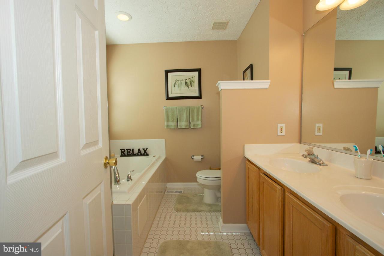 3216 Peverly Run Road Abingdon, MD 21009 - Photo 18 of 30 Bath (Master)