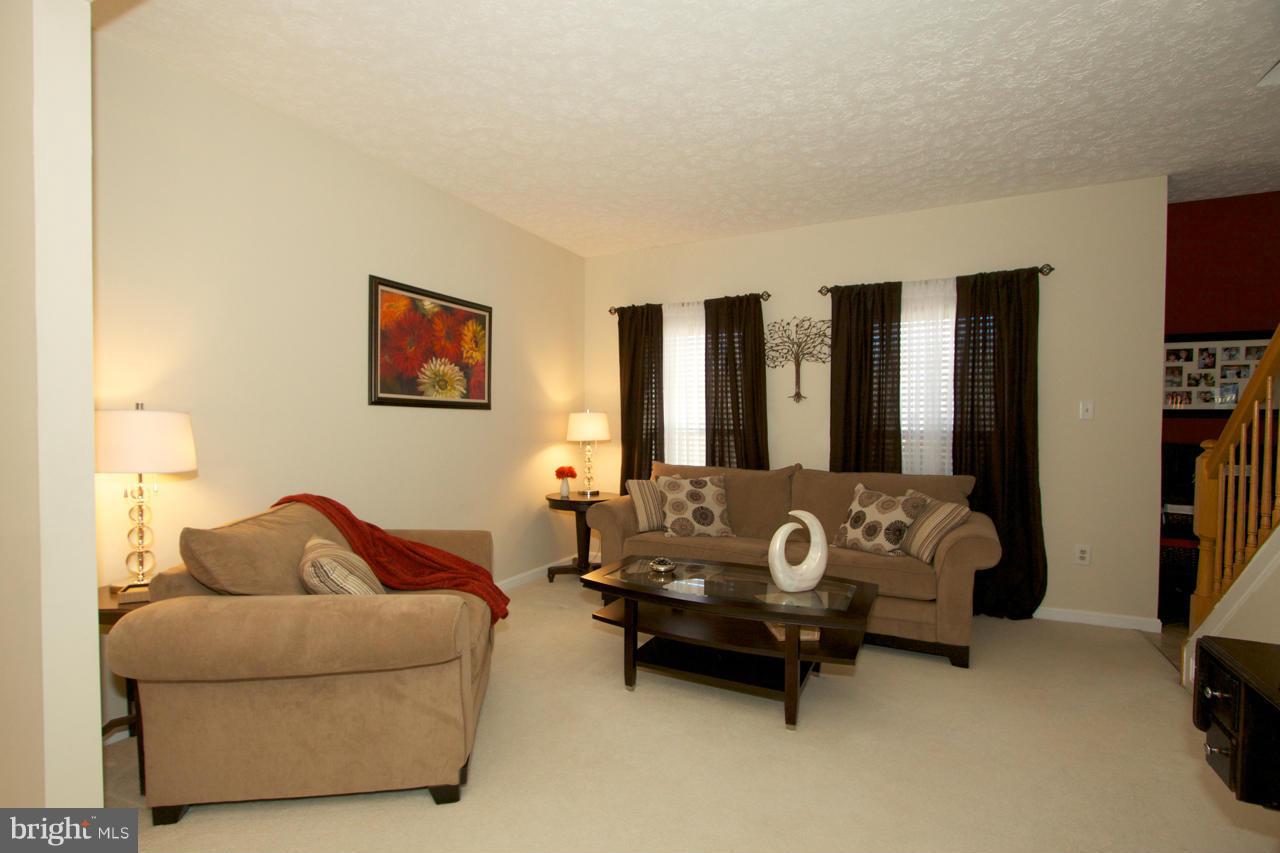 3216 Peverly Run Road Abingdon, MD 21009 - Photo 4 of 30 Living Room