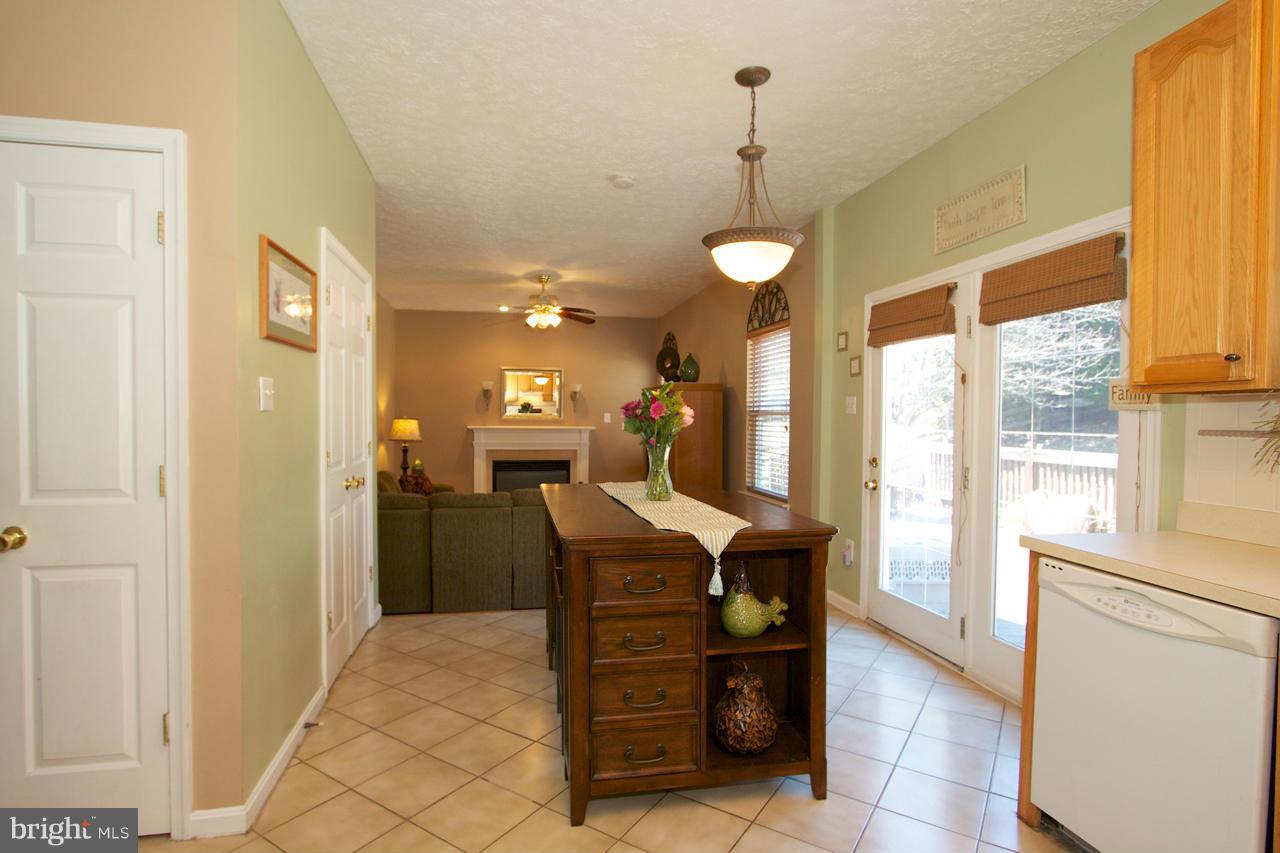 3216 Peverly Run Road Abingdon, MD 21009 - Photo 7 of 30 Kitchen