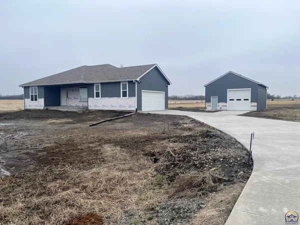 $474,900 | 3049 Southwest Auburn Road, Topeka, KS 66614