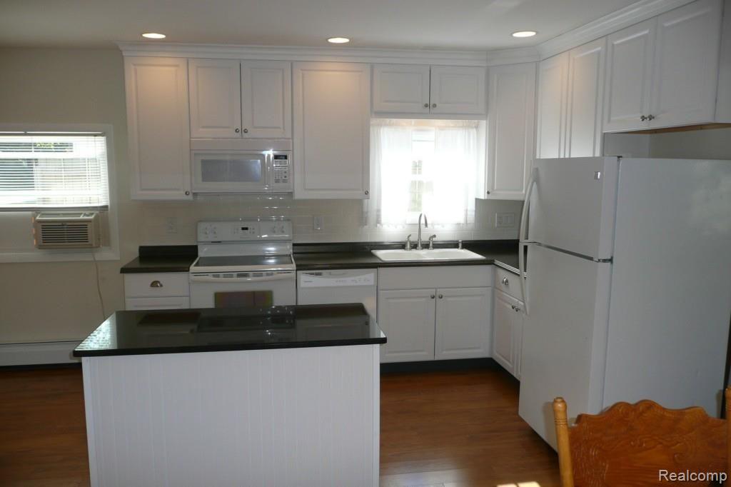 1007 Michigan Street Brighton, MI 48116 - Photo 10 of 30