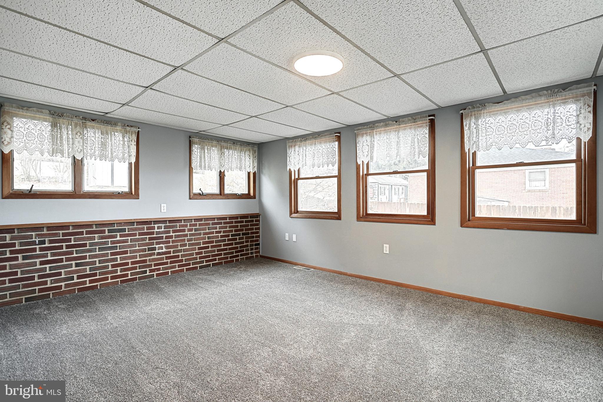 31 Merrin Road York, PA 17402 - Photo 18 of 40 Gallery Image 18