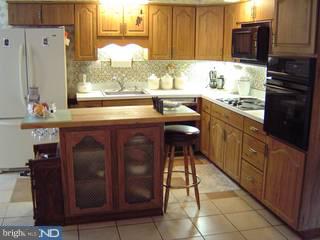103 Tenby Road Havertown, PA 19083 - Photo 2 of 6