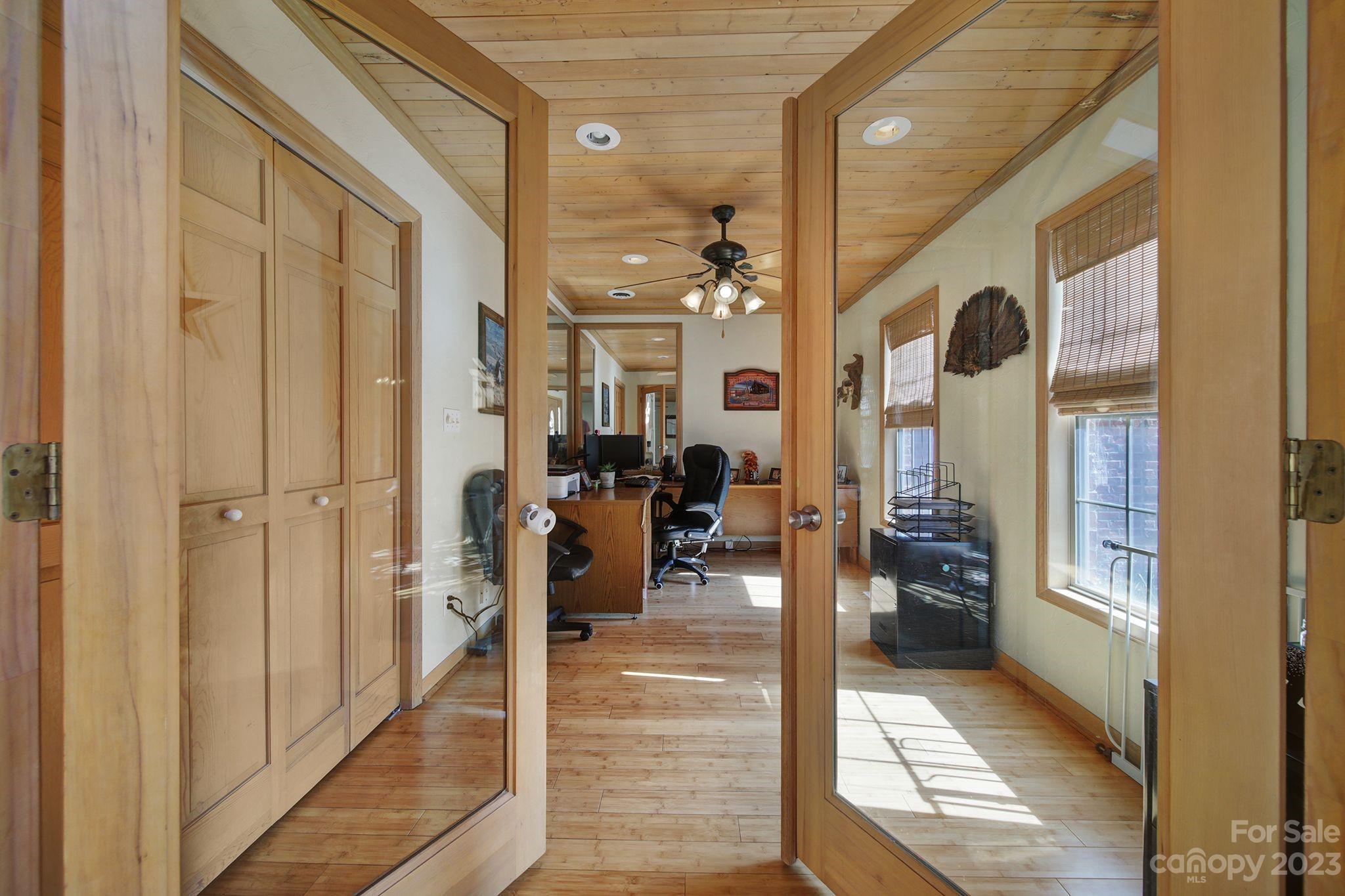 332 Boggs Road Thomasville, NC 27360 - Photo 13 of 41 a very nice looking room with a large mirror and furniture