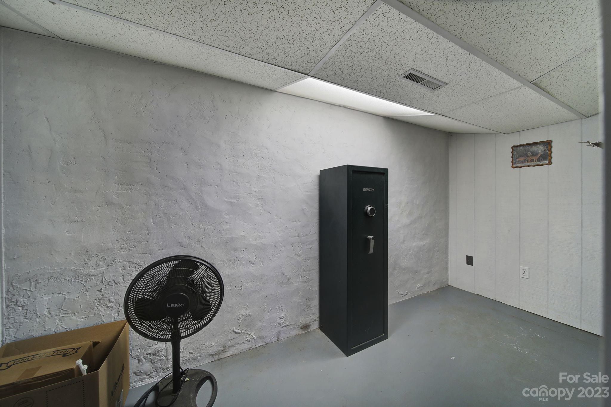 332 Boggs Road Thomasville, NC 27360 - Photo 33 of 41