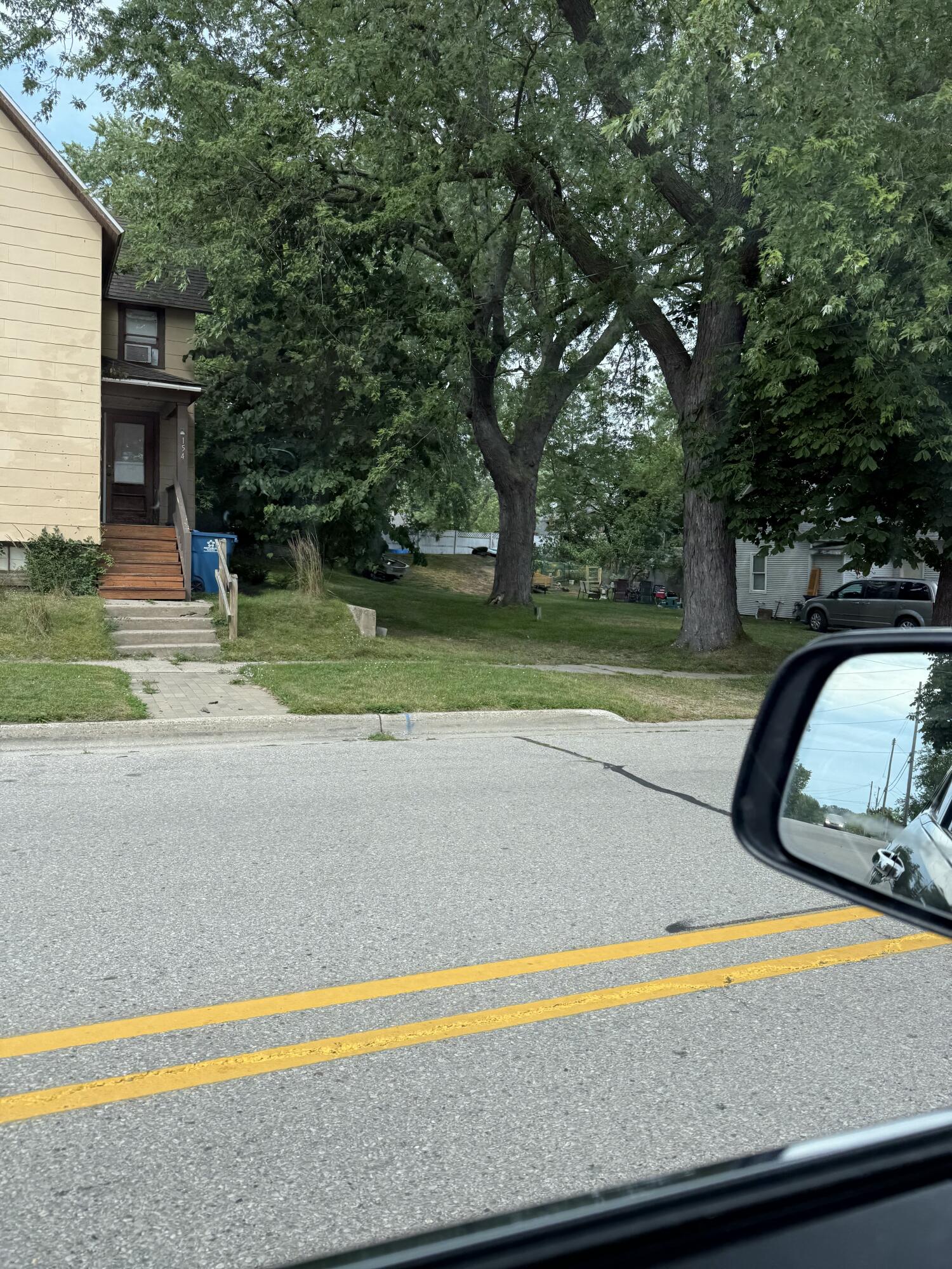 150 Monroe Street Manistee, MI 49660 - Photo 4 of 9 IMG_3053