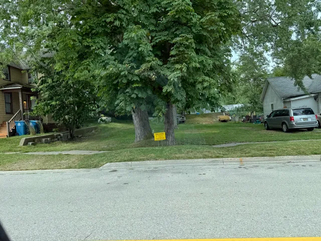 $30,000 | 150 Monroe Street, Manistee, MI 49660