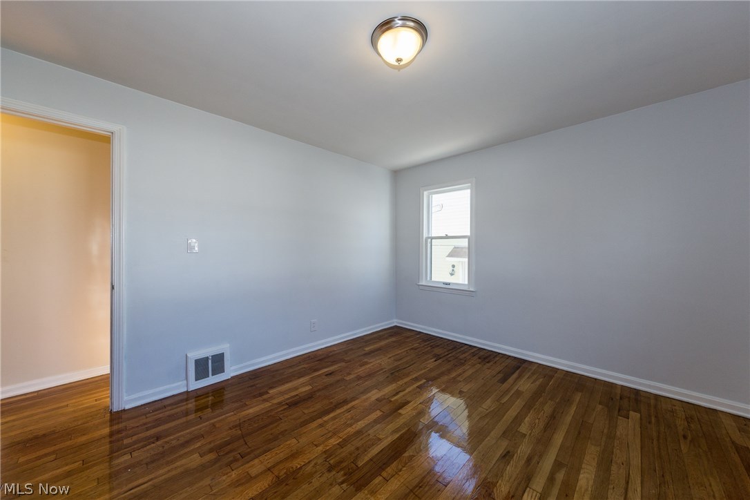 3786 Wallingford Road South Euclid, OH 44121 - Photo 10 of 25