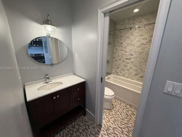 $1,950 | 131 Zamora Avenue, Unit 6, Coral Gables, FL 33134