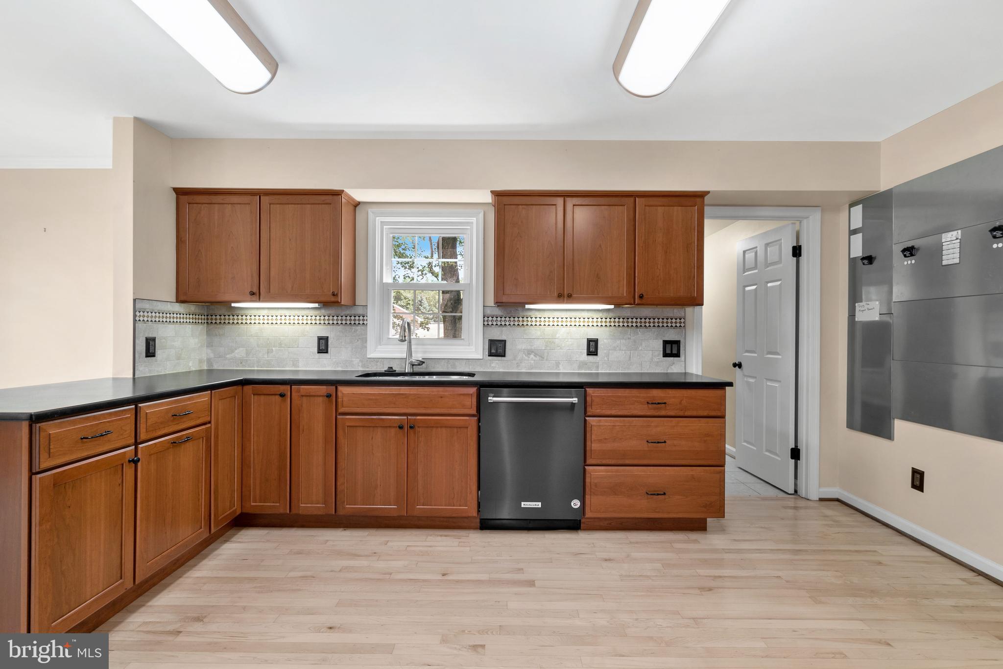 11912 Riders Lane Reston, VA 20191 - Photo 24 of 69