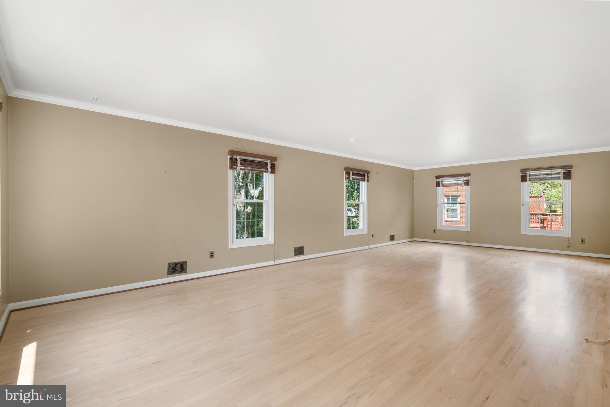 11912 Riders Lane Reston, VA 20191 - Photo 8 of 69