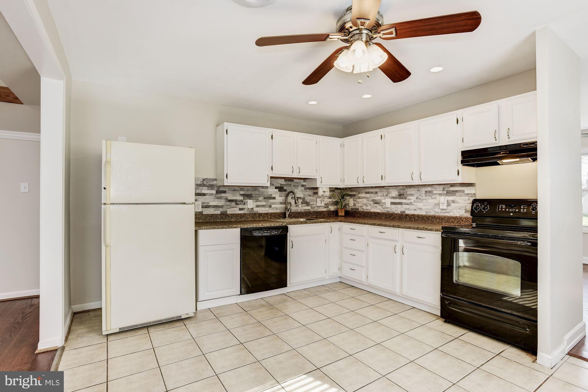 331 Walgrove Road Reisterstown, MD 21136 - Photo 7 of 24 Kitchen