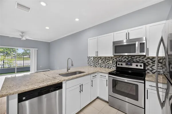 $1,900 | 13123 Kings Crossing Drive, Gibsonton, FL 33534