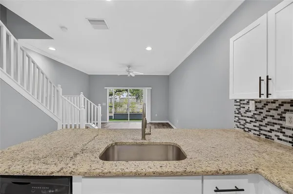 $1,900 | 13123 Kings Crossing Drive, Gibsonton, FL 33534