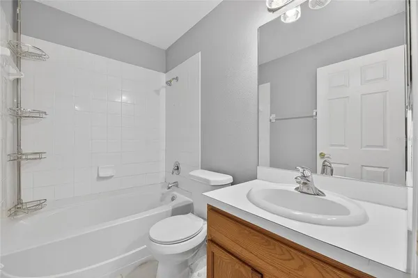 $1,900 | 13123 Kings Crossing Drive, Gibsonton, FL 33534