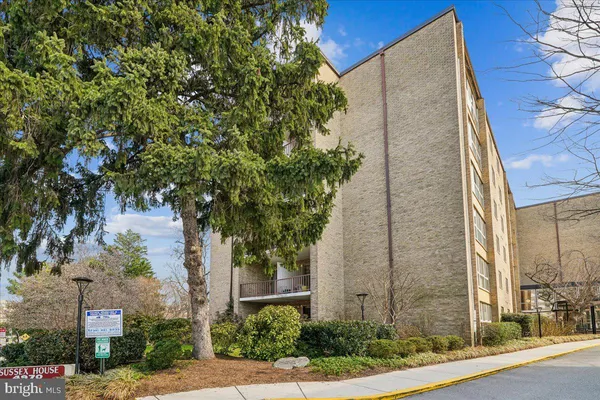 $2,750 | 4970 Battery Lane, Unit 409, Bethesda, MD 20814