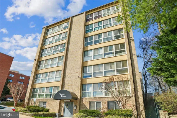 $2,750 | 4970 Battery Lane, Unit 409, Bethesda, MD 20814