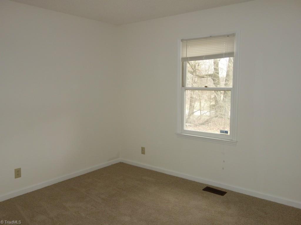 197 Deerfield Country Road Randleman, NC 27317 - Photo 9 of 15 Gallery Image 9