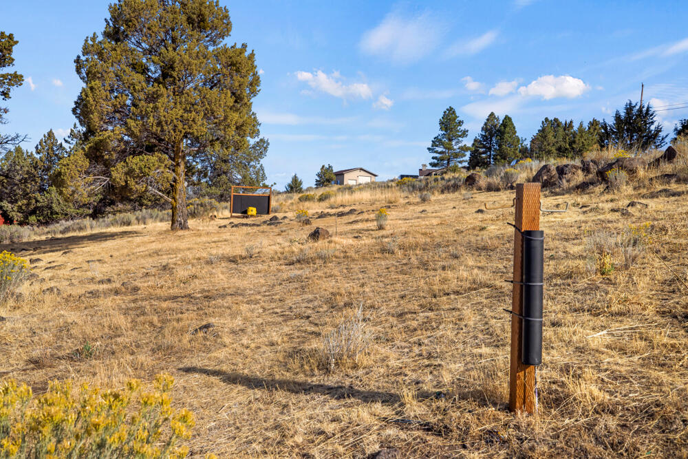 5930 Sunset Ridge Road Klamath Falls, OR 97601 - Photo 37 of 42 040