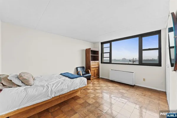 $479,999 | 250 Gorge Road, Unit 14J, Cliffside Park, NJ 07010